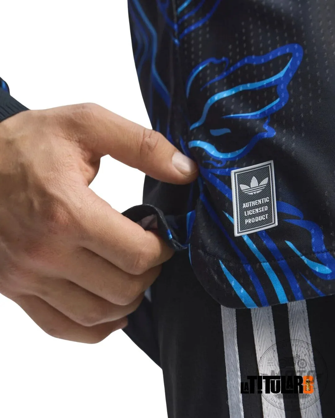 Away Long Sleeve Soccer Jersey for Argentina National Football Team - World Cup Edition 13 Away Long Sleeve Soccer Jersey for Argentina National Football Team - World Cup Edition